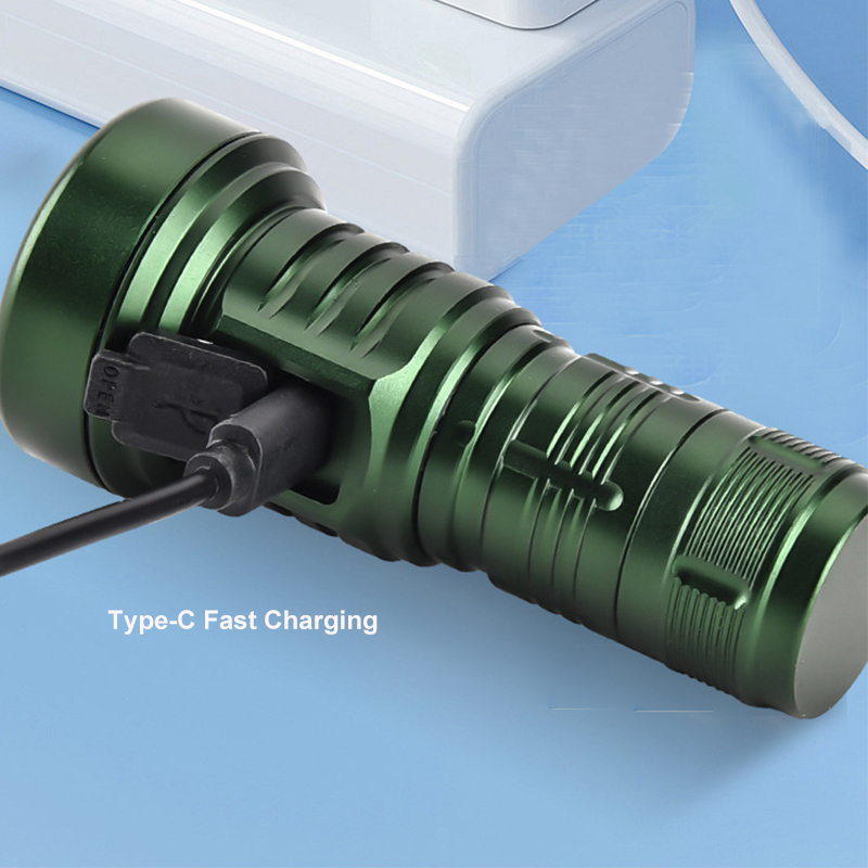 SST40 LED Flashlight Type-C US - مراجعة Edc Day Carry وسعره