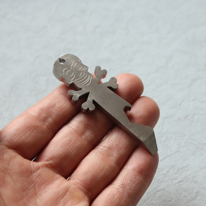 Outdoor Portable EDC Titanium  - مراجعة Titanium Pry Bar وسعره