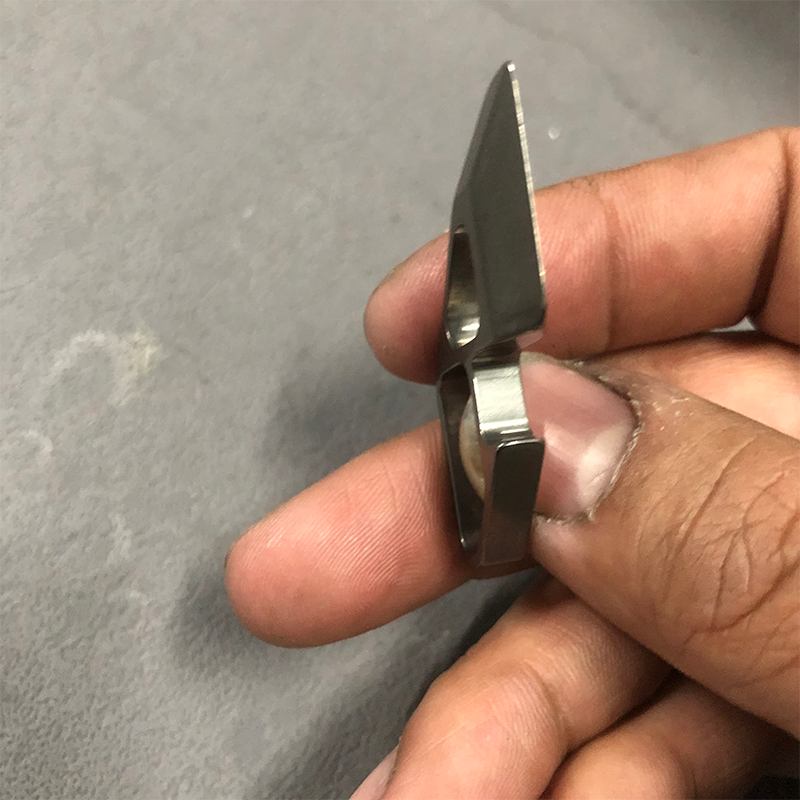 Cnc Multifunctional Titanium A - مراجعة Titanium Pry Bar وسعره